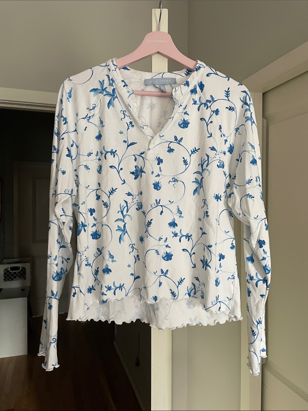 Hill house lettuce edge pajama long sleeve tshirt with blue botanical Medium